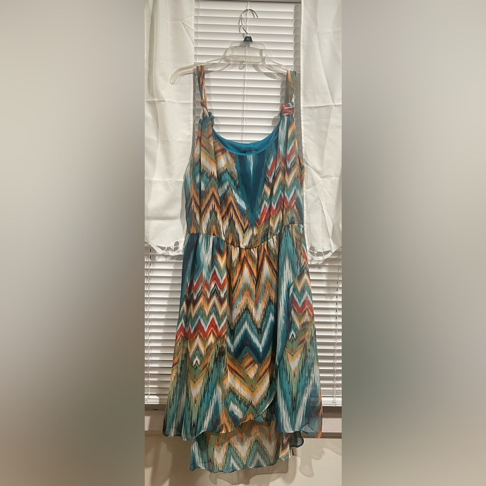 Bisou Bisou | Chevron Pattern Multi-color Semi-formal Woman’s Dress |Worn Once|